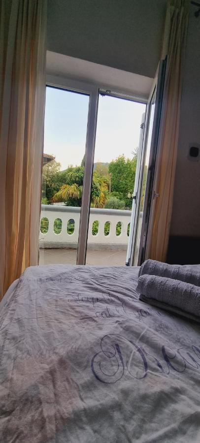 Apartament Niki Rezine